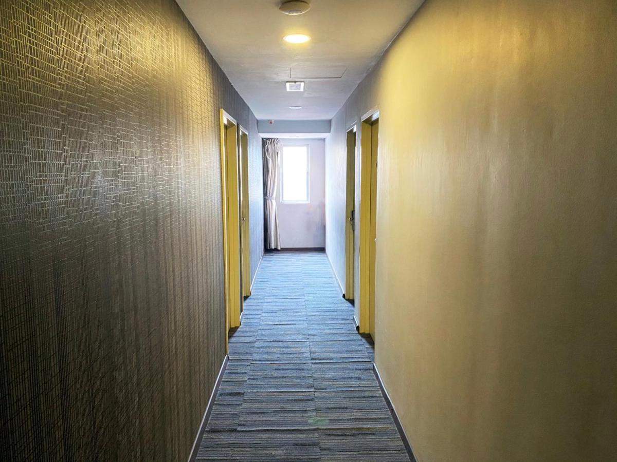 Bluebell Hotel Skudai Bagian luar foto