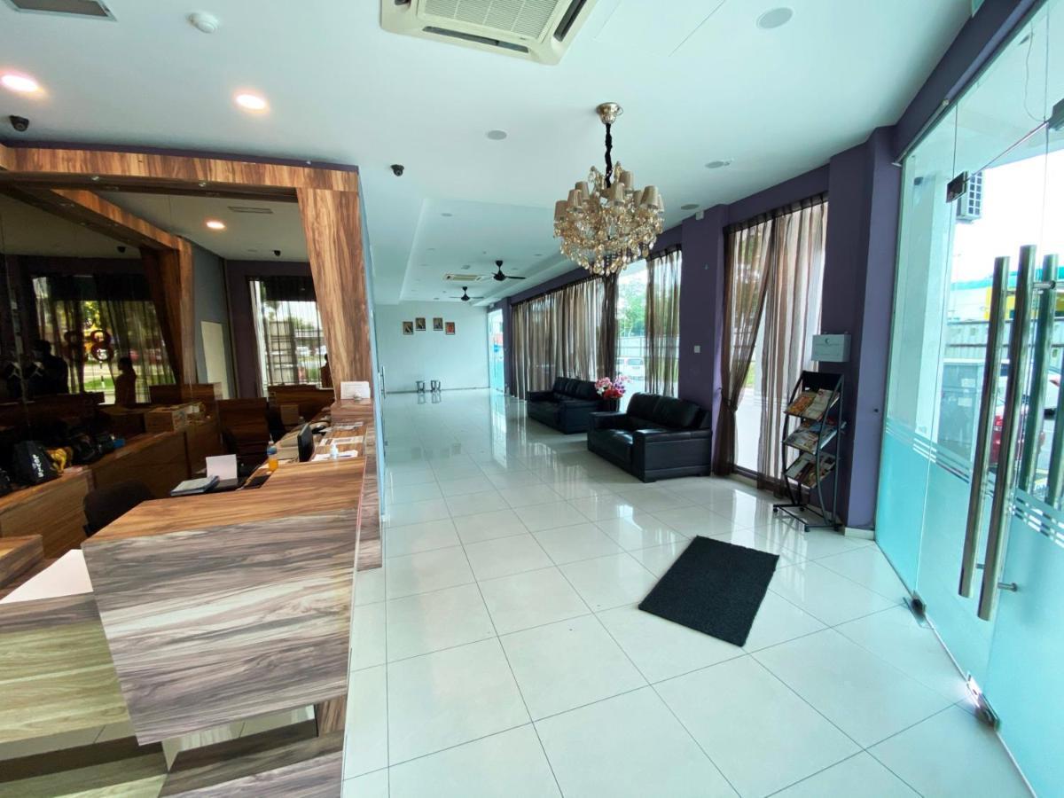 Bluebell Hotel Skudai Bagian luar foto