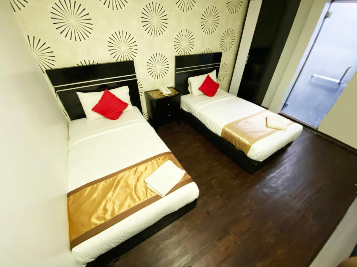 Bluebell Hotel Skudai Bagian luar foto