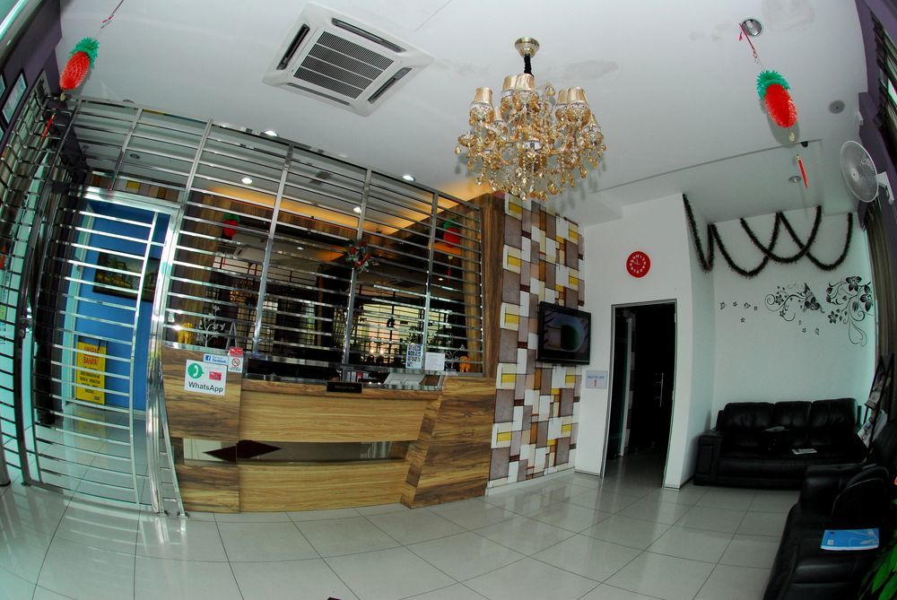 Bluebell Hotel Skudai Bagian luar foto